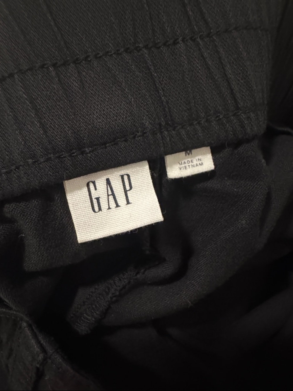 NWT GAP LINEN STYLE COTTON SHORTS black square pockets - Picture 4 of 5